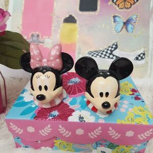 Disney Ceramic salt & pepper shaker set